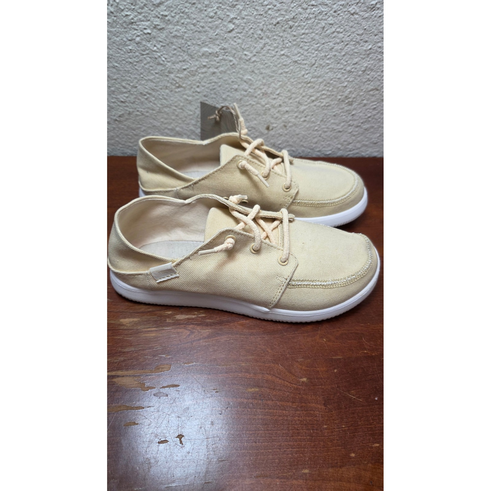 Chaco Chillos Sneaker Womens 6.5 Summer Melon Yellow Canvas Slip On Jch109152